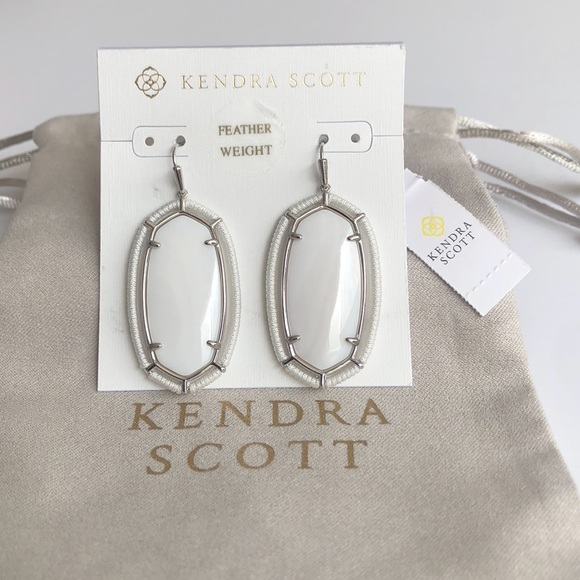 Kendra Scott Jewelry - NEW KENDRA SCOTT Threaded Elle Silver Drop Earrings in White Mother of Pearl